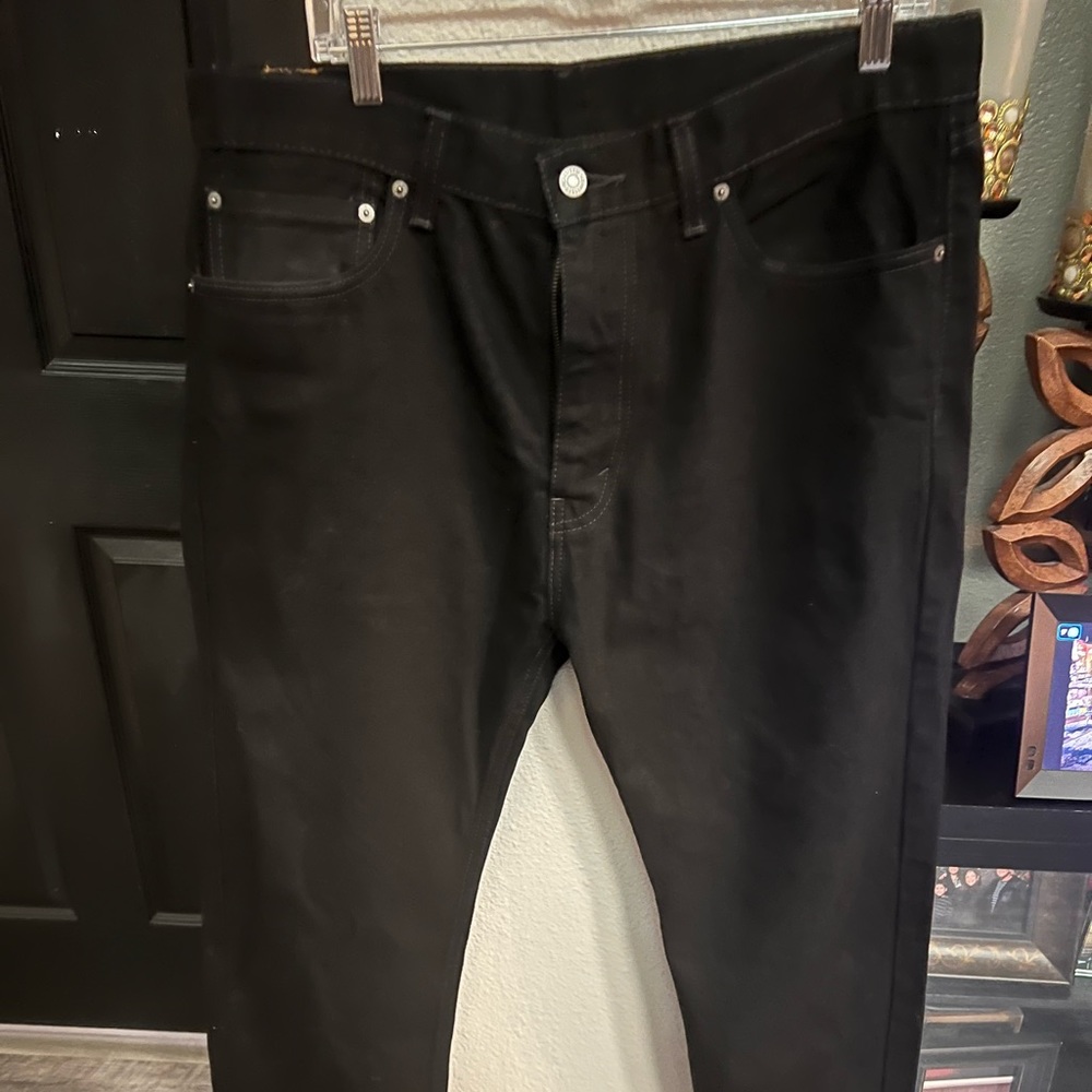 Black Levi’s 36x32